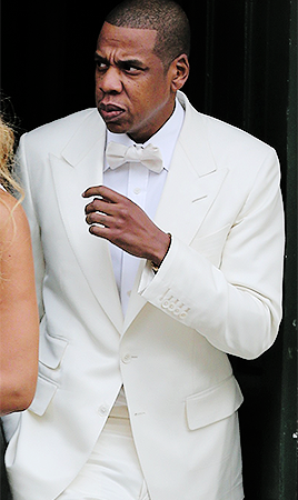 brooklynmademe:  yourfaves-fave:  collidingpastsff:  thequeenbey: At Solange &amp;