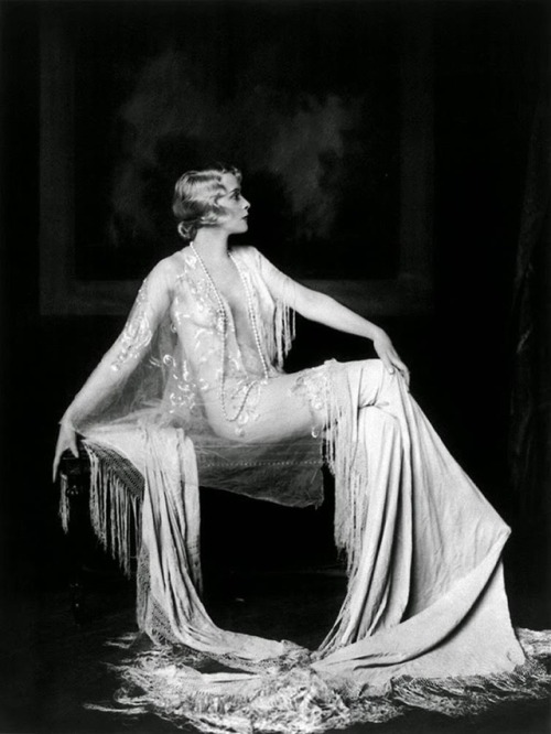 vintageobsession20: Ziegfeld Girl, 1920s.