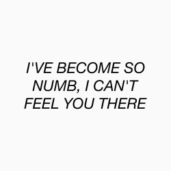 falling-apart-sl0wly:  Linkin Park - Numb