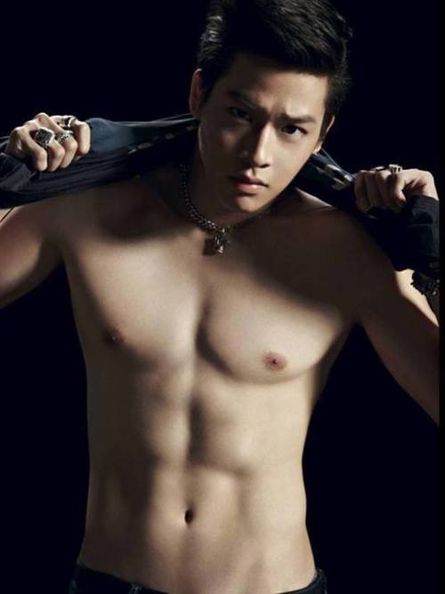 365daysofsexy:  March Chutavuth