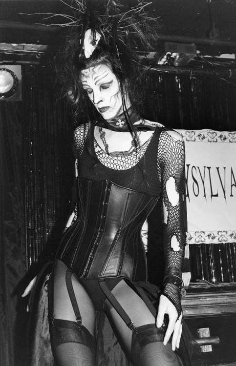 venusmacabre:Left: “Gothic go-go dancer at Mother’s Transylvania party, New York City, 1997. (Photo 