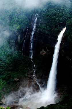 atraversso:  Nohkalikai Falls  by Subhadeep Mondal 