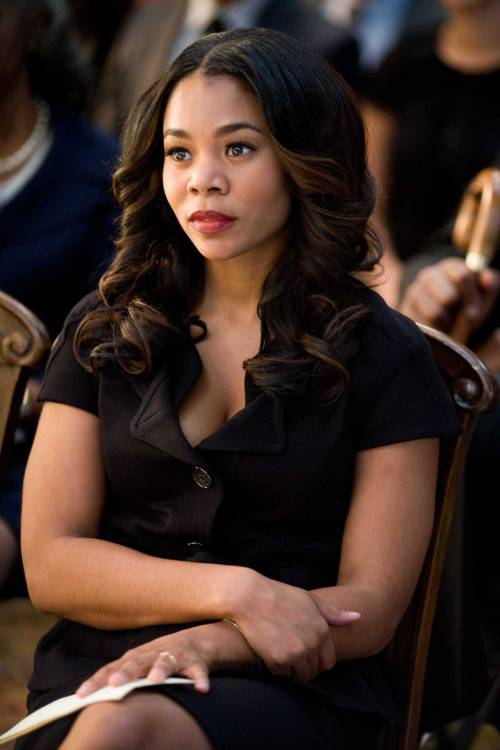 XXX stagesandpages:  REGINA HALL APPRECIATION photo