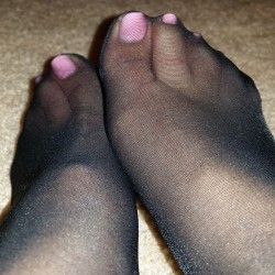 herhosiery:  Simply intoxicating… wearing some silky #Leggs #SheerEnergy #pantyhose = )  #pantyhosefetish #footfetish #nylontoes #pantyhosefeet #pantyhosetoes #nylonfeet #nylontoes #nylonfetish #nylons #tights #tightsfetish #stockingfeet #stockingfetish