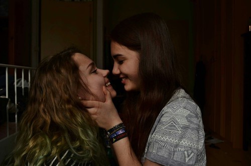 lesbiancoupless:  Interested in meeting lesbian and queer women in your area?Click