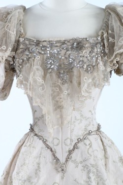 fripperiesandfobs:Evening dress ca. 1895From