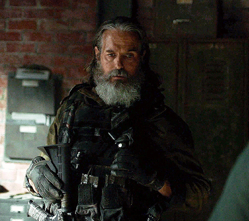 JEFFREY PIERCE As Tommy Perry In THE LAST OF US (2023 ) Episode 1.04 Please Hold To My Hand