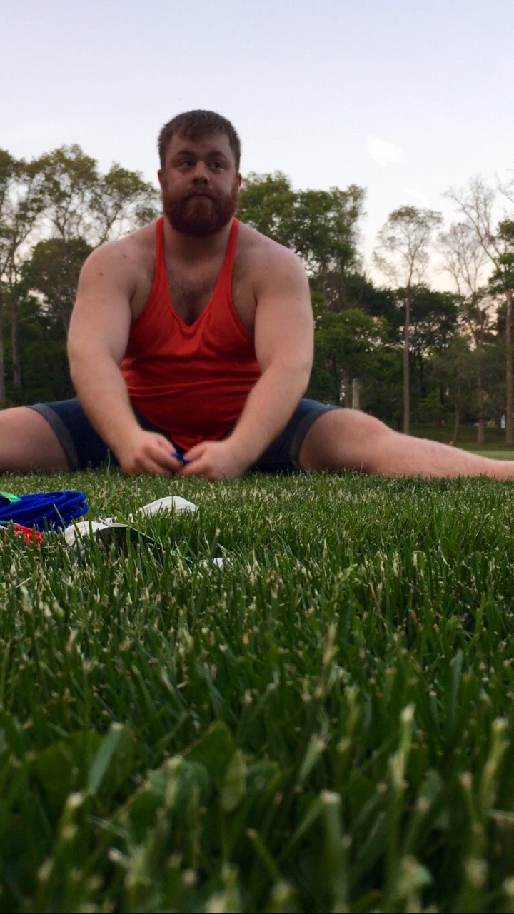 marbledbeef:  Practicing my knots for Master and playing around in the park at sundown