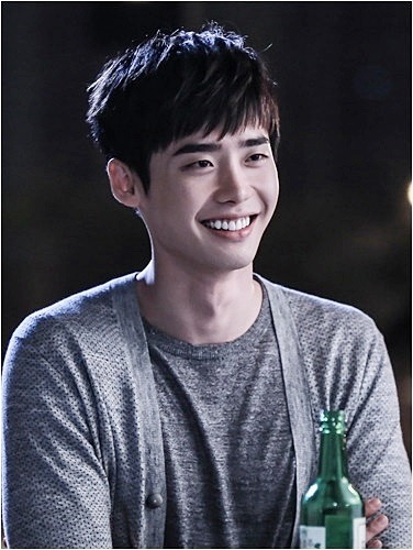 natwalan:  [Photo] Lee Jong Suk @ Doctor Stranger Shooting Credit : ©PerfectBlue_kn