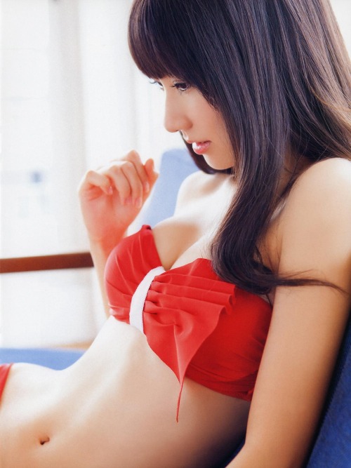 beolab5: Red Bikini - Yuki Kashiwagi (柏木 由紀) - AKB48 