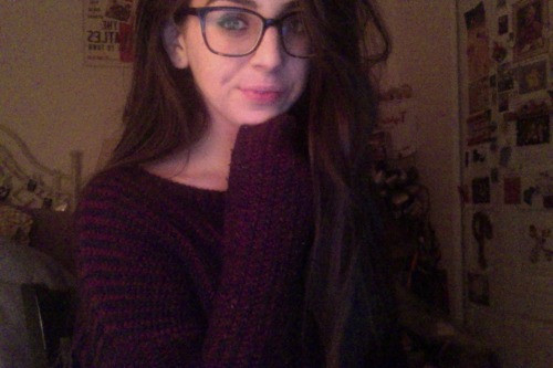 literallyrad:honestly….me in glasses is so cute