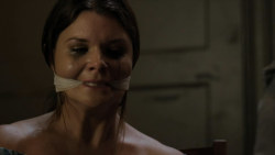 distressfulactress:  Heather Tom in Criminal