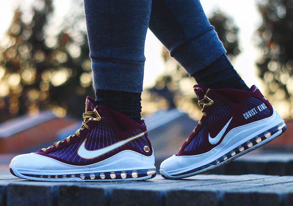 nike lebron 7 christ the king