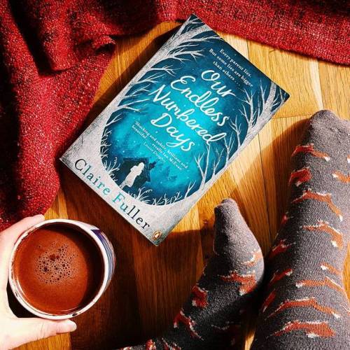 folding-corners: bookstagram // @sacinee