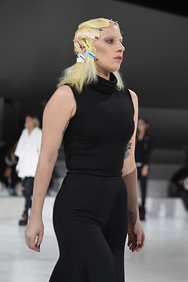 ladyxgaga:  February 18th, 2016: Lady Gaga rehearsing for Marc Jacobs’ Fashion Show in New York City  More: On the runway 
