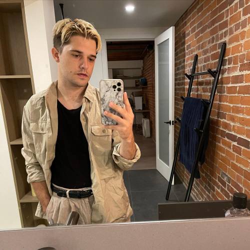 andymientus: Beige Against the Dying of the Light