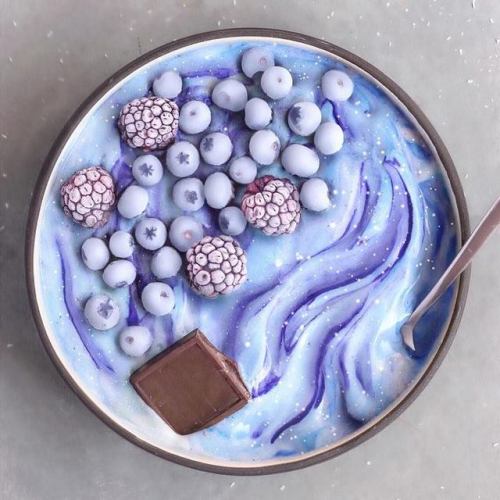 foodffs:  A 16-year-old Instagrammer named Jose is banishing ‘boring food’ by crafting colorful, vibrant, and completely vegan breakfasts and sweets - InstagramFollow for recipesGet your FoodFfs stuff here