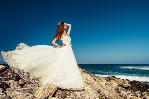Goddess! | photo by tropicpic.com  Follow the beach love