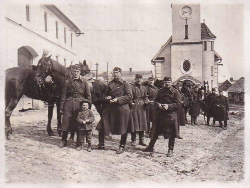 Photos from album of member of Artillery regiment 108th, which was located in Hranice na Moravě to 1