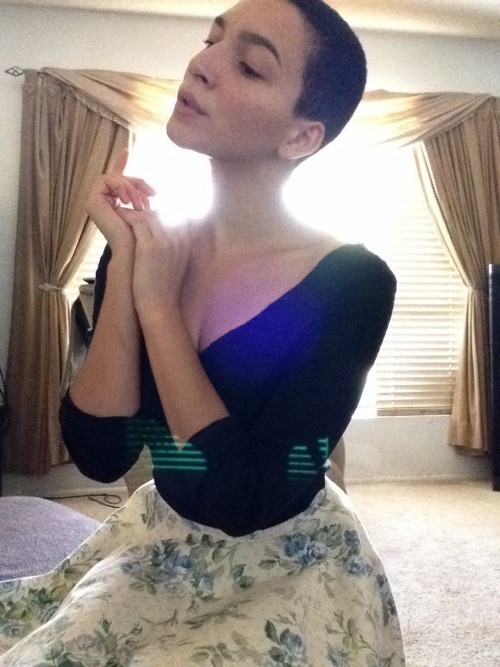 ohcairo:  finally found a use for this floral scrap; of course, I got… pose-y. [yuk]  P.s. I need to sleep.