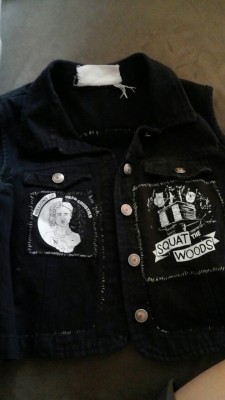 Teeth-On-A-String:  Teeth-On-A-String:  My New Vest!  Thank You Foxthecrustysloth