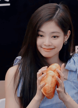 bleackpink: (180819) the cutest bean ever