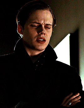 tumblr_p5v5u5t2hO1we20sfo5_r1_400.gif