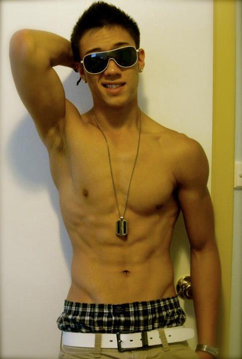 blessedngifted-theyoungmalebody:  Stand up and rise! On your knees and spread those