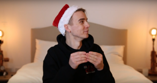 joeyskinnyleg: Also, can we talk about Joe’s elf ears?