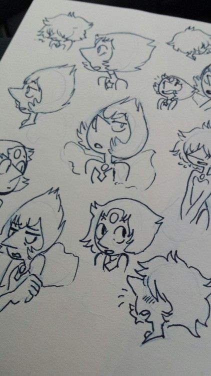 tryingmomentarily:  Bunch o pearls 