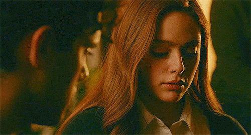 josettessaltzman: hope mikaelson in every episodeseason 1 episode 9: “ what was hope doing in 