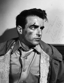 antipahtico:  Montgomery Clift ~ From Here