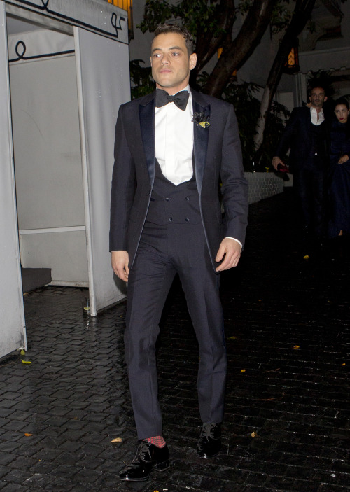 celebsofcolor: Rami Malek leaving the ‘Chateau Marmont’ Hotel in West Hollywood.