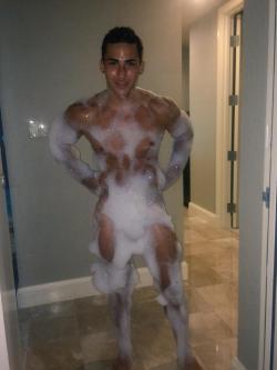 bratforpo:  Watch this guy naked Live ! ==>