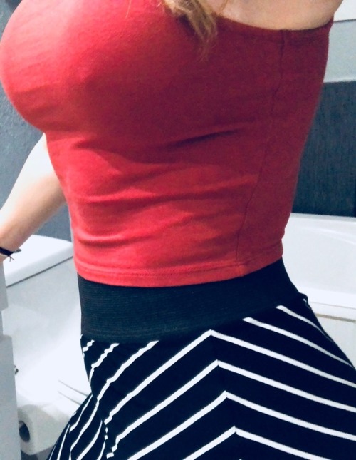 nathaliasdreams: Ready to go run some errands. The feeling of my hard nipples rubbing against my top
