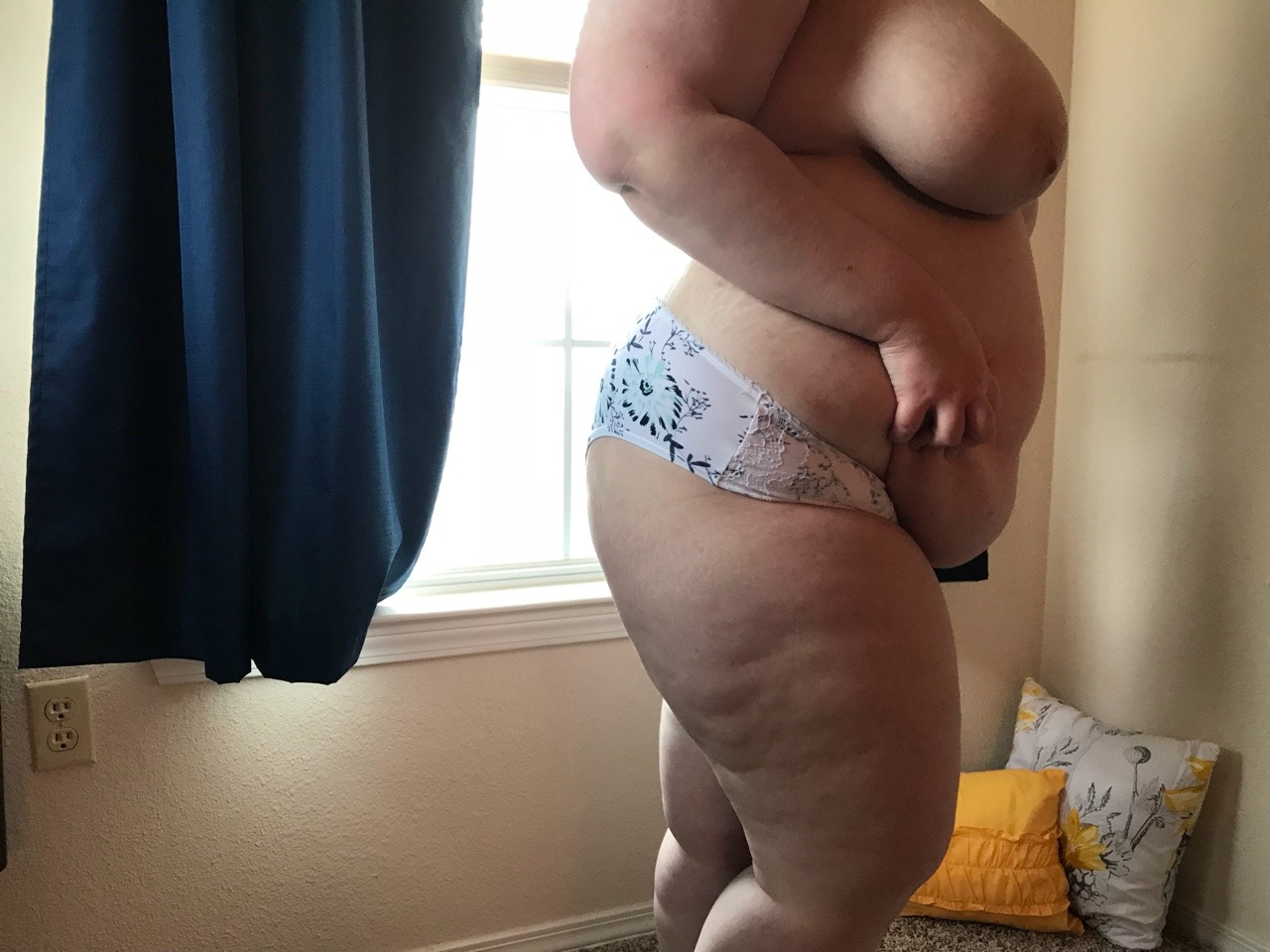lovelyandblue:  Lovely and soft 💙