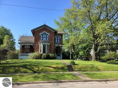 $255,000/4 br/3000 sq ft Manistee, MI built in 1874