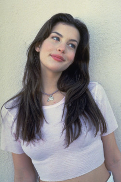 skeletales:   Liv Tyler 