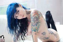 beautifulgirlsmakemesuicidal:  Riae Suicide 