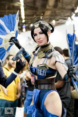 Kitana Mortal Kombat X cosplay by Nemu013