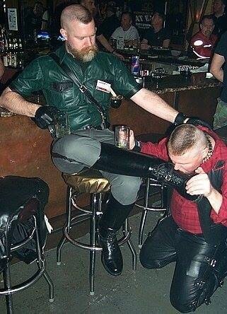 leatherarmysport:#LeatherArmySport  Something about this pic i love it!!!!