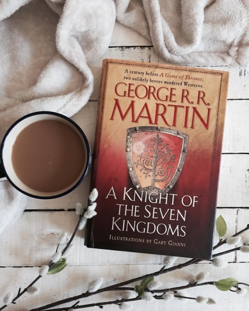 My wee @ab_reads is reading this George R.R. Martin favorite of mine, A Knight of the Seven Kingdoms