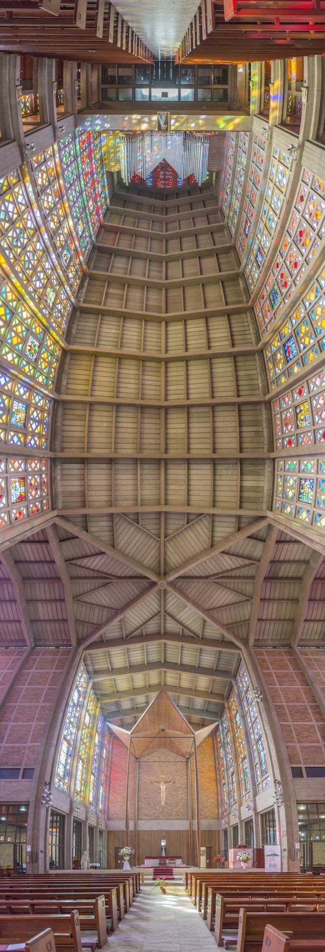 Interview: Stunning Vertical Panoramas Of Churches By Richard Silver