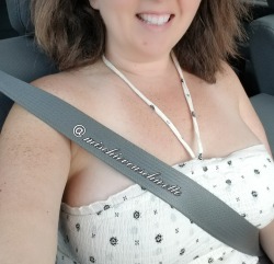 mischievouschivette:  mischievouschivette:  mischievouschivette:  texassunflower10:  Happy Titty Tuesday @texassunflower10 , Thank you for helping Marie out, it’s not Tuesday without some boobs. Looks like you’re  doing a great job. 🌻💕🌻 