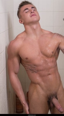 sordidgayshower:  Watch steamy gay vids free: Here