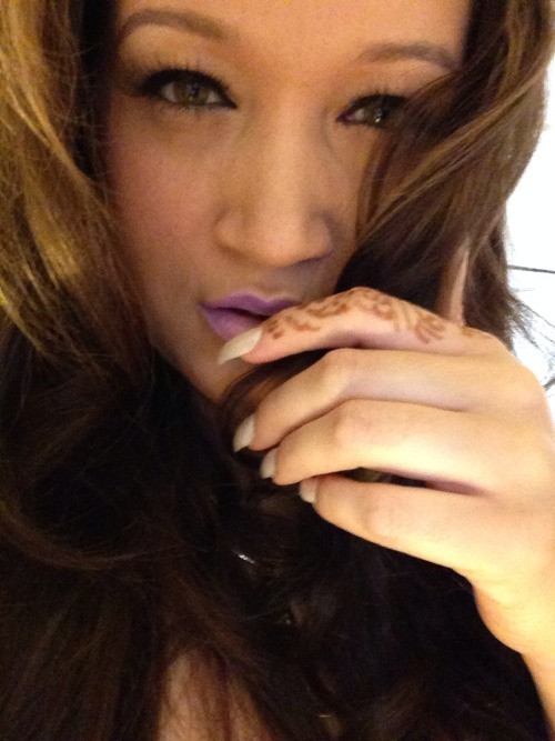exoticplusmodel:  Rawr!!! 🐯🐯🐯 come tame this kitty 😜😁