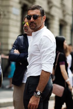 raspeclecticmen:  Piazza Oberdan, Milan via The Sartorialist Men’s Fashion Blog