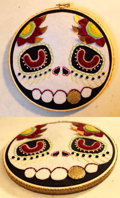 loveandasandwich:  A small collection of my Dia de los Muertos embroidery hoops. :)I love making these. 