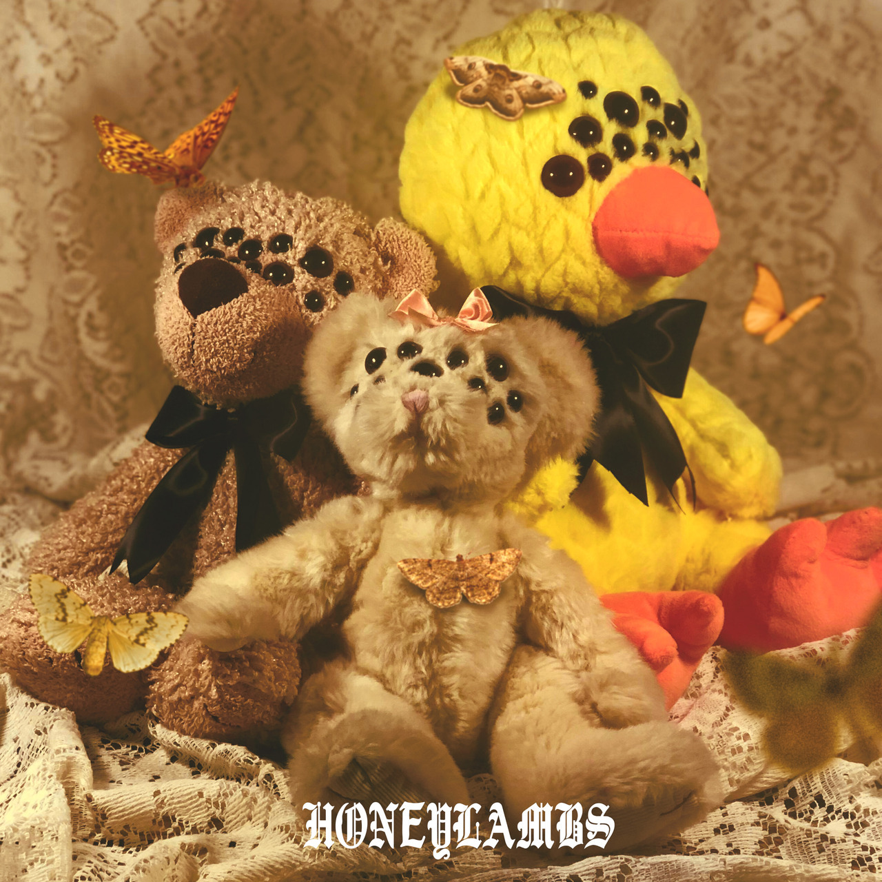 honeylambs:Did a little photo shoot with a few of the spider-eyed toys from the latest