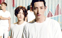 Hong Jong Hyeon & Lee Soo Hyuk In 2NE1 -FALLING IN LOVE
